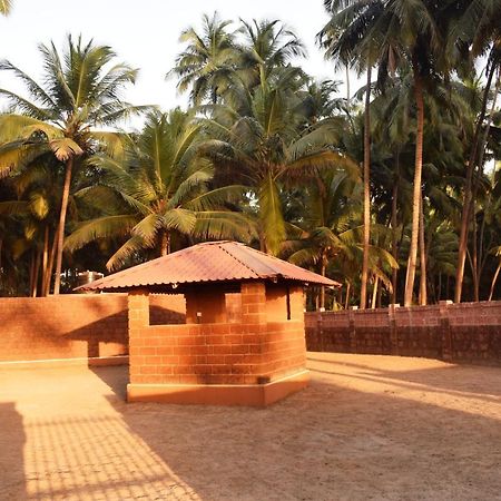Regenta Resort Mango Village Guhagar Kudān Exteriör bild