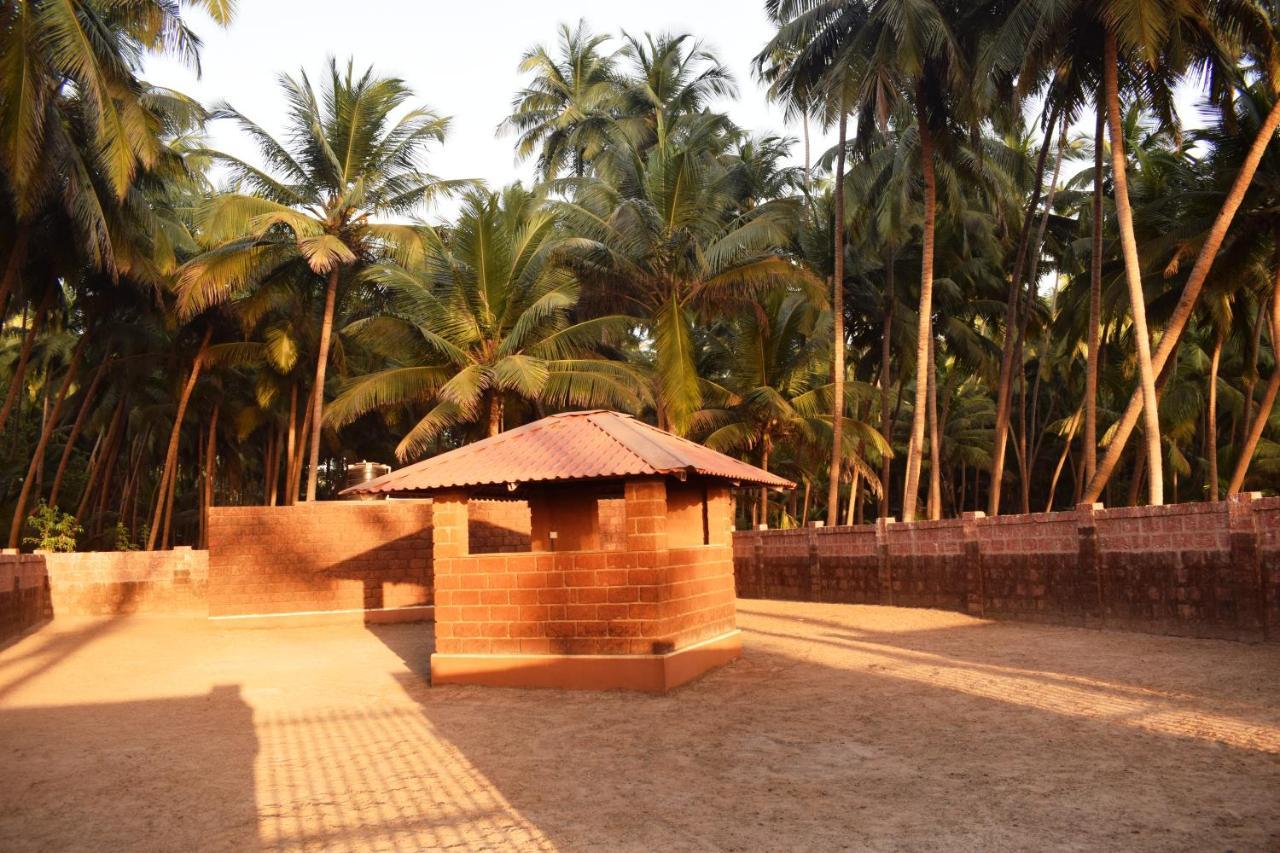 Regenta Resort Mango Village Guhagar Kudān Exteriör bild