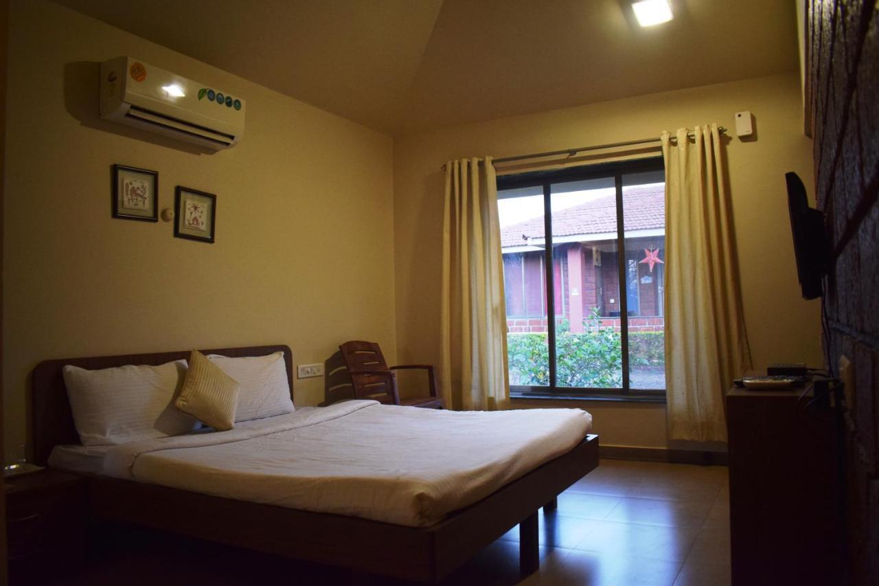 Regenta Resort Mango Village Guhagar Kudān Exteriör bild
