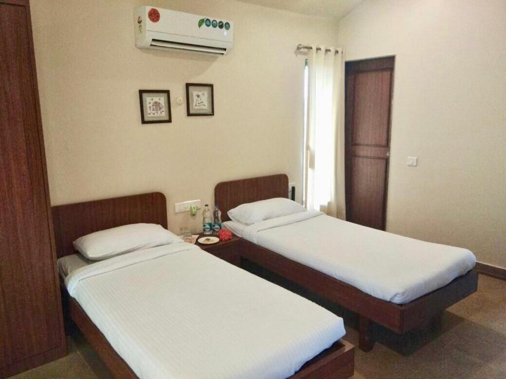Regenta Resort Mango Village Guhagar Kudān Exteriör bild