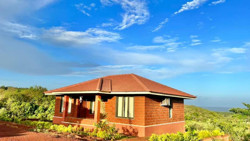 Regenta Resort Mango Village Guhagar Kudān Exteriör bild